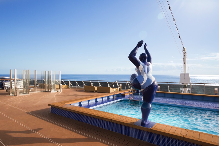 MSC Cruises MSC Meraviglia Horizon Pool - Credits - MSC Rights - Ivan Sarfatti 5.jpg